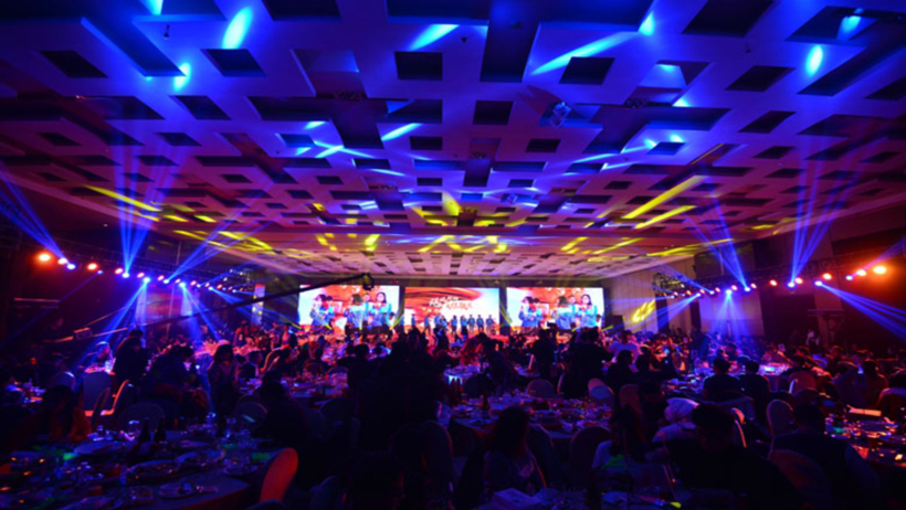 卡行天下年会盛典