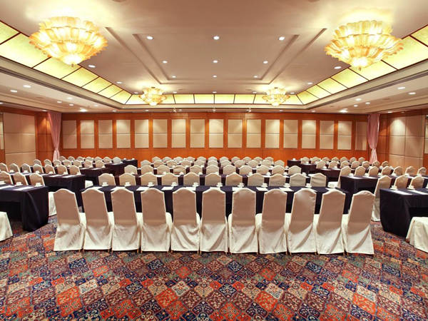 如何策划一场成功的行业峰会：关键要点解析