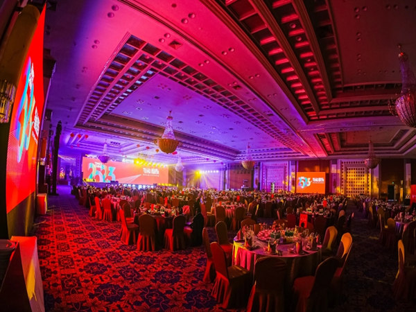 舞台设计的无限可能：探索深圳活动策划中的多样外形与应用